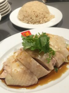 銀座で気軽にシンガポール料理が楽しめる威南記 海南鶏飯