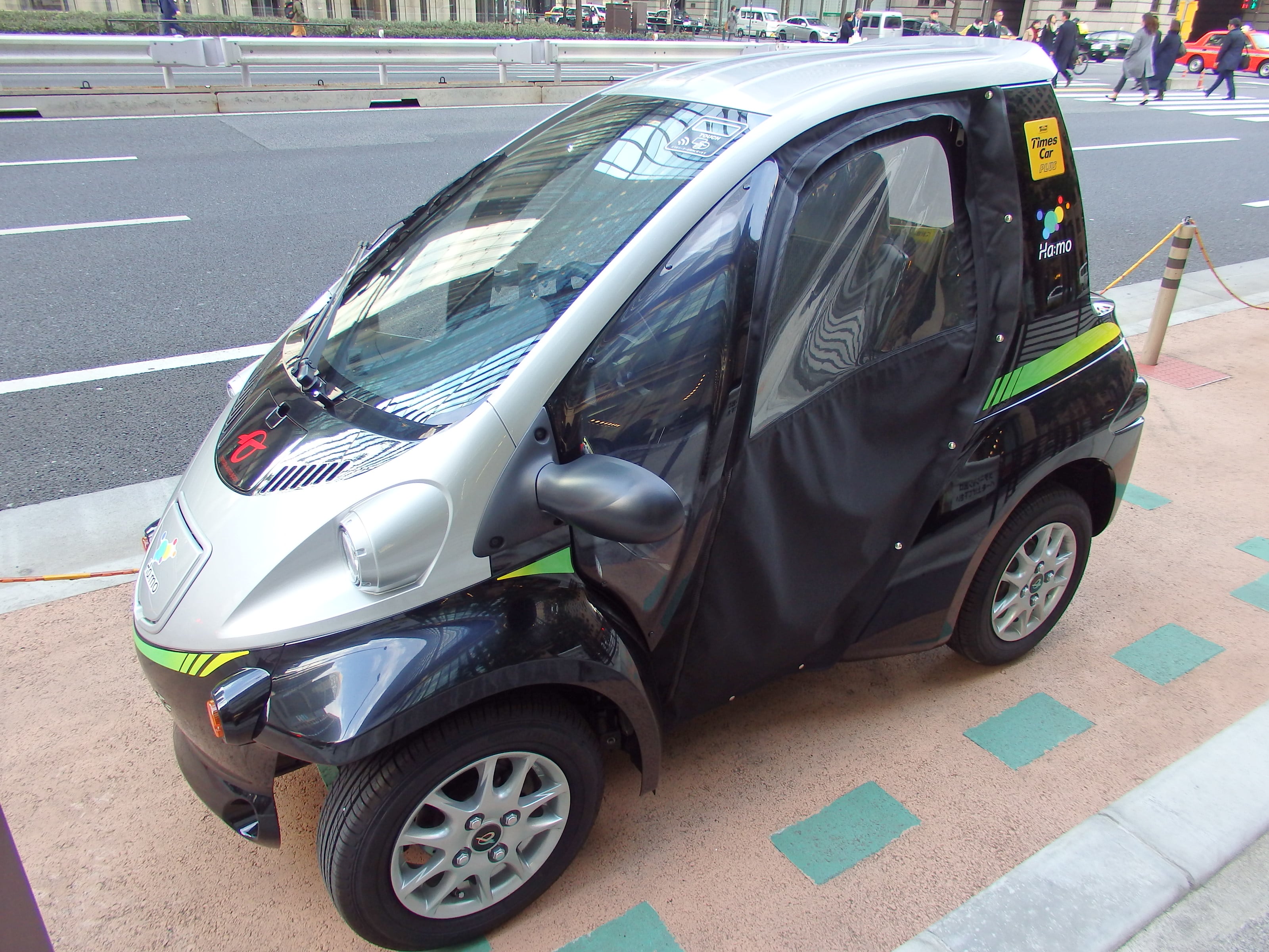 日本初の道路空間を活用したカーシェアリング社会実験